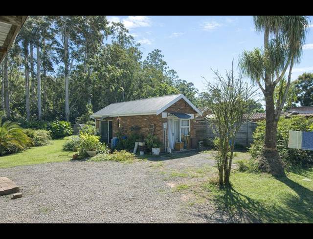 6 BEDROOM HOUSE FOR SALE IN PRESTBURY